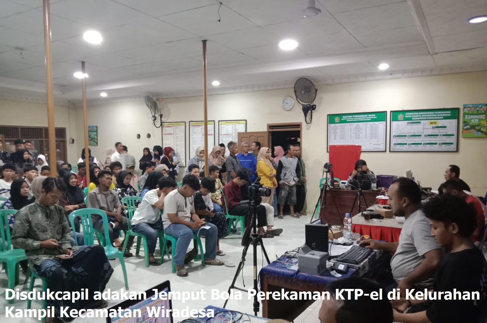 Disdukcapil adakan Jemput Bola Perekaman KTP-el di Kelurahan Kampil Kecamatan Wiradesa