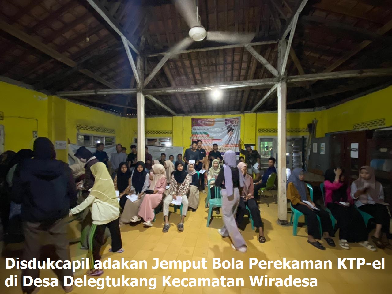 Disdukcapil adakan Jemput Bola Perekaman KTP-el di Desa Delegtukang Kecamatan Wiradesa