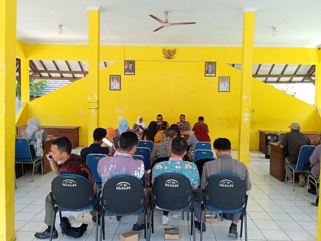 Disdukcapil Selenggarakan Rakor dan Sosialisasi Adminduk di Kecamatan Bojong