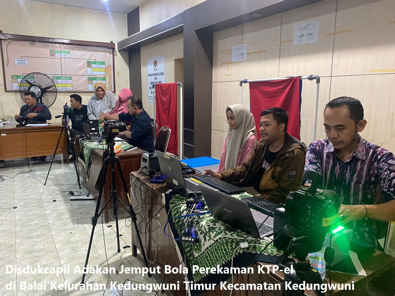 Disdukcapil Adakan Jemput Bola Perekaman KTP-el di Balai Kelurahan Kedungwuni Timur Kecamatan Kedungwuni
